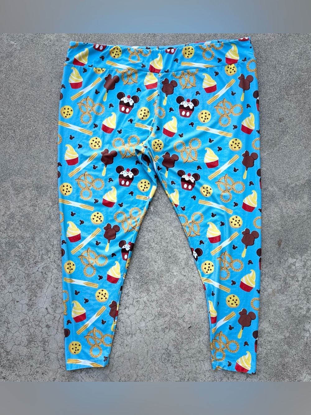 Disney Mickey Snack Food Icons Legging size 3XL preloved